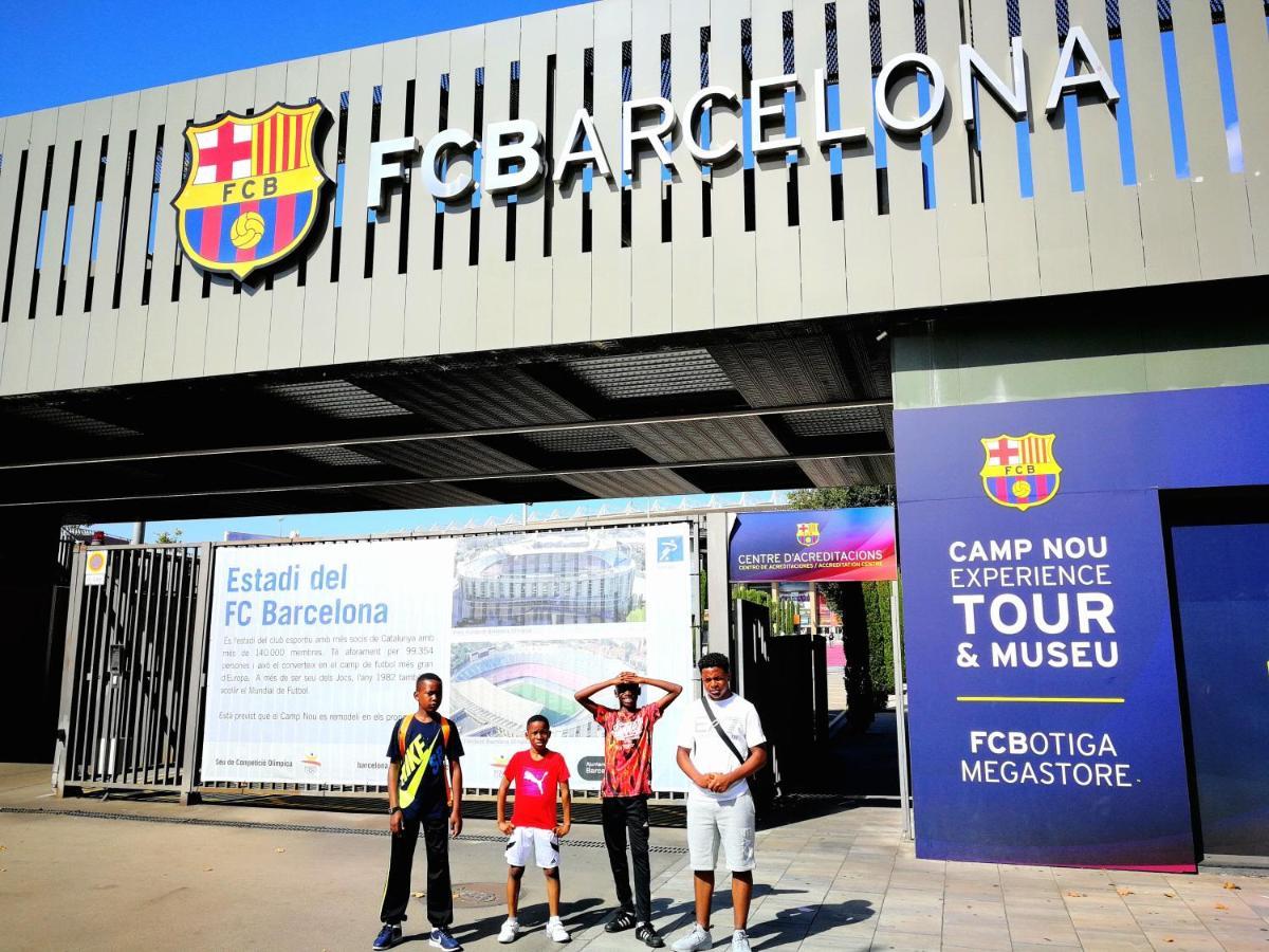 Subway Station Apartment Near Camp Nou L'Hospitalet de Llobregat Exterior photo