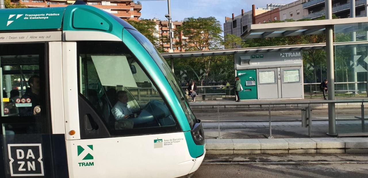 Subway Station Apartment Near Camp Nou L'Hospitalet de Llobregat Exterior photo