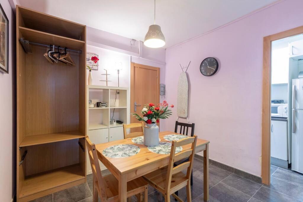 Subway Station Apartment Near Camp Nou L'Hospitalet de Llobregat Exterior photo