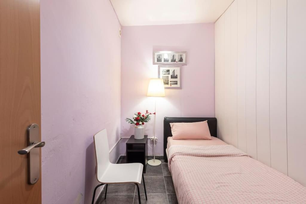Subway Station Apartment Near Camp Nou L'Hospitalet de Llobregat Exterior photo